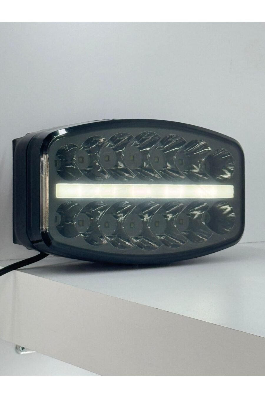 Düz Model Dikdörtgen Sis Lambası Beyaz Park Gündüz Aydınlatması 12-24 Volt Uyumludur.